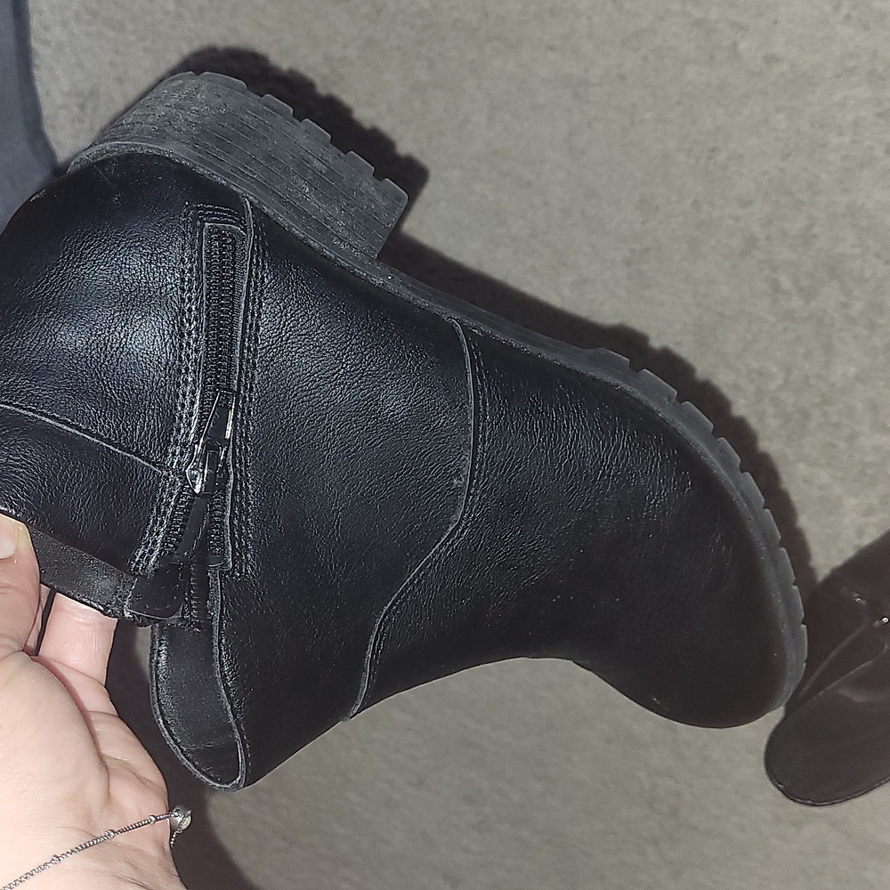 Boots - Picture 6 of 6